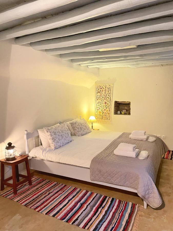 The Walnut Tree - Cycladic Getaway With Sea Views By Explore Andros Lámira 외부 사진